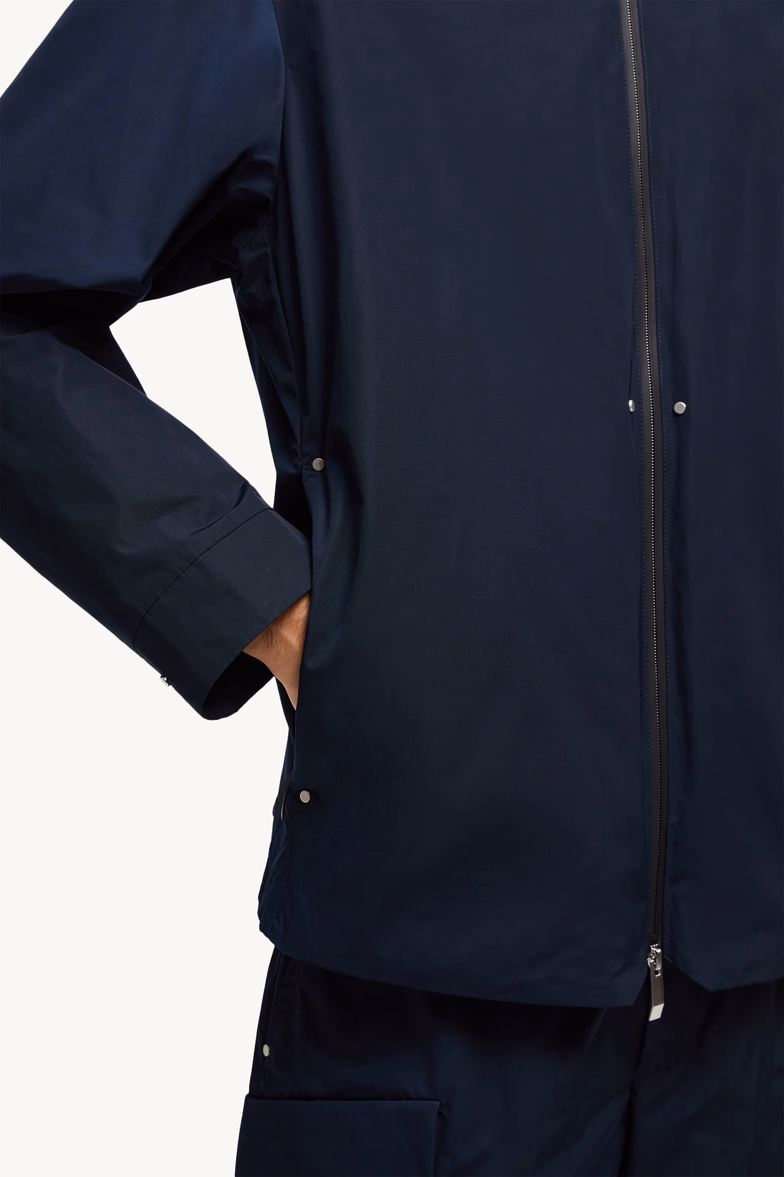 Lacha Hooded Windbreaker Men Navy Blue Moncler 6